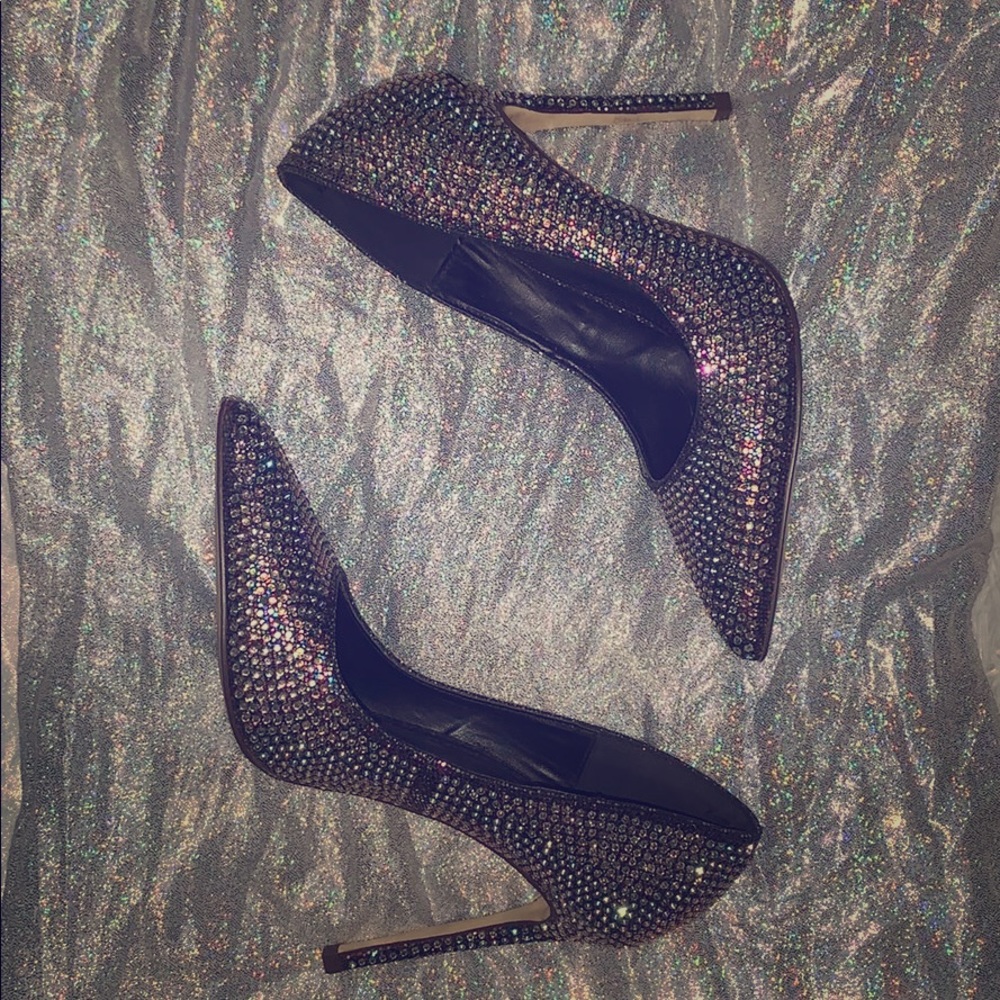 SPARKLED PUMP - Picture 2 of 3